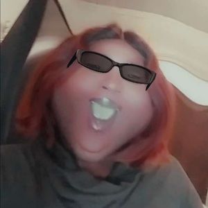 Meet your Posher, Cynthia